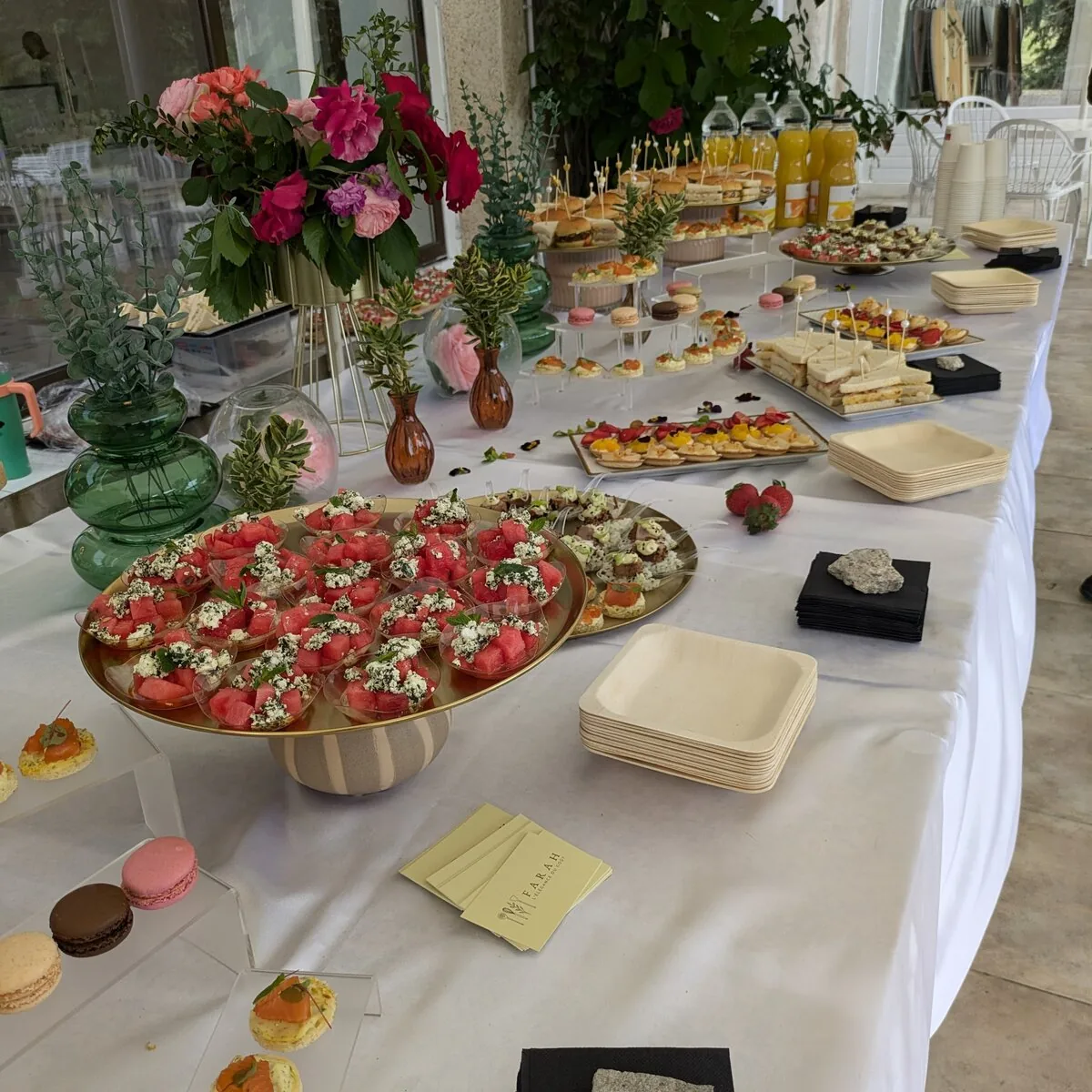 Buffet floral festif — réalisation Chef Farah